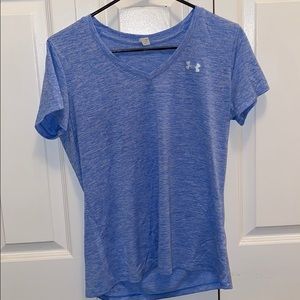 Blue under armour shirt sleeve shirt